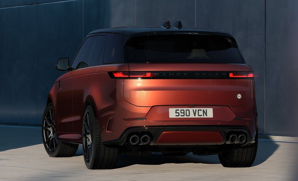 2025 Range Rover Sport SV Carbon Revealed 1.jpg