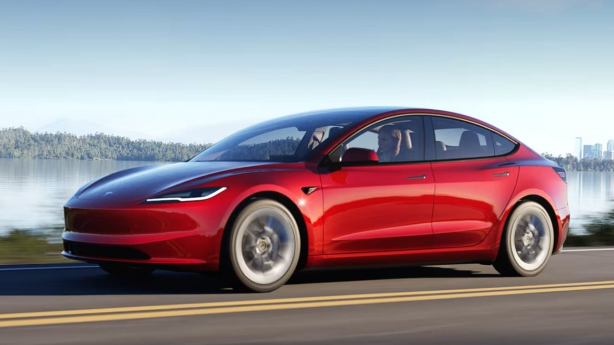 2025 Tesla Model 3 Long Range RWD Arrives in the UAE, Offers Up to 702 Km Range.png