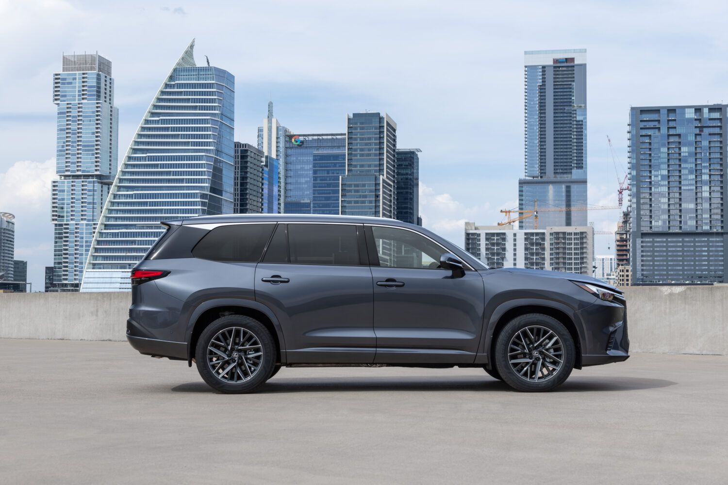2026 Lexus TX Unveiled Luxury SUV with Advanced Technology and Powerful Hybrid Options 1.jpg