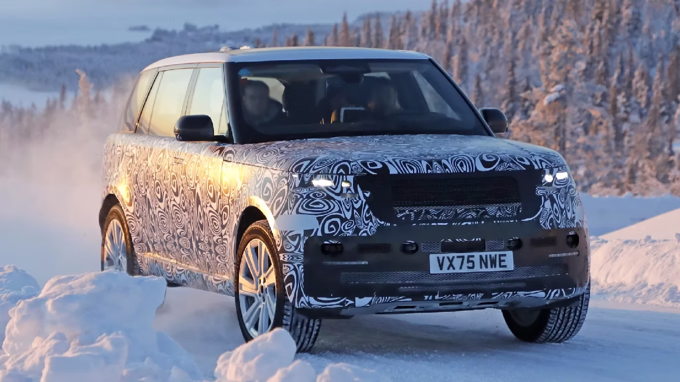 2027 Range Rover Facelift Spied Ahead of Debut: Luxury SUV Gets Major Cabin Overhaul and First-Ever Electric Version