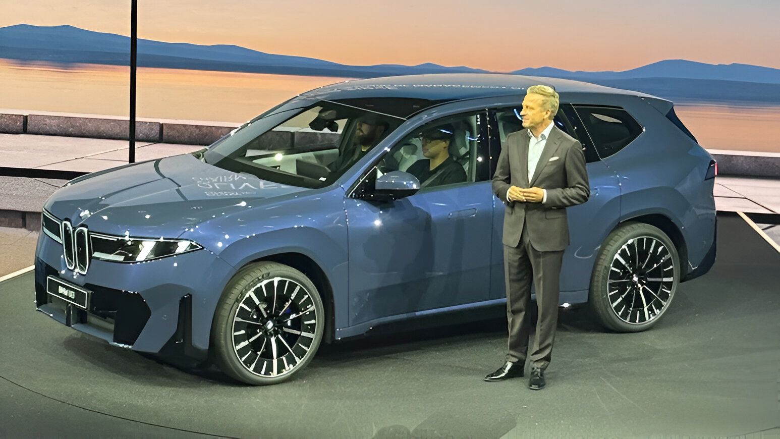 BMW Unveils Next-Gen iX3 Electric SUV A Game-Changer in C-Segment EVs.jpg