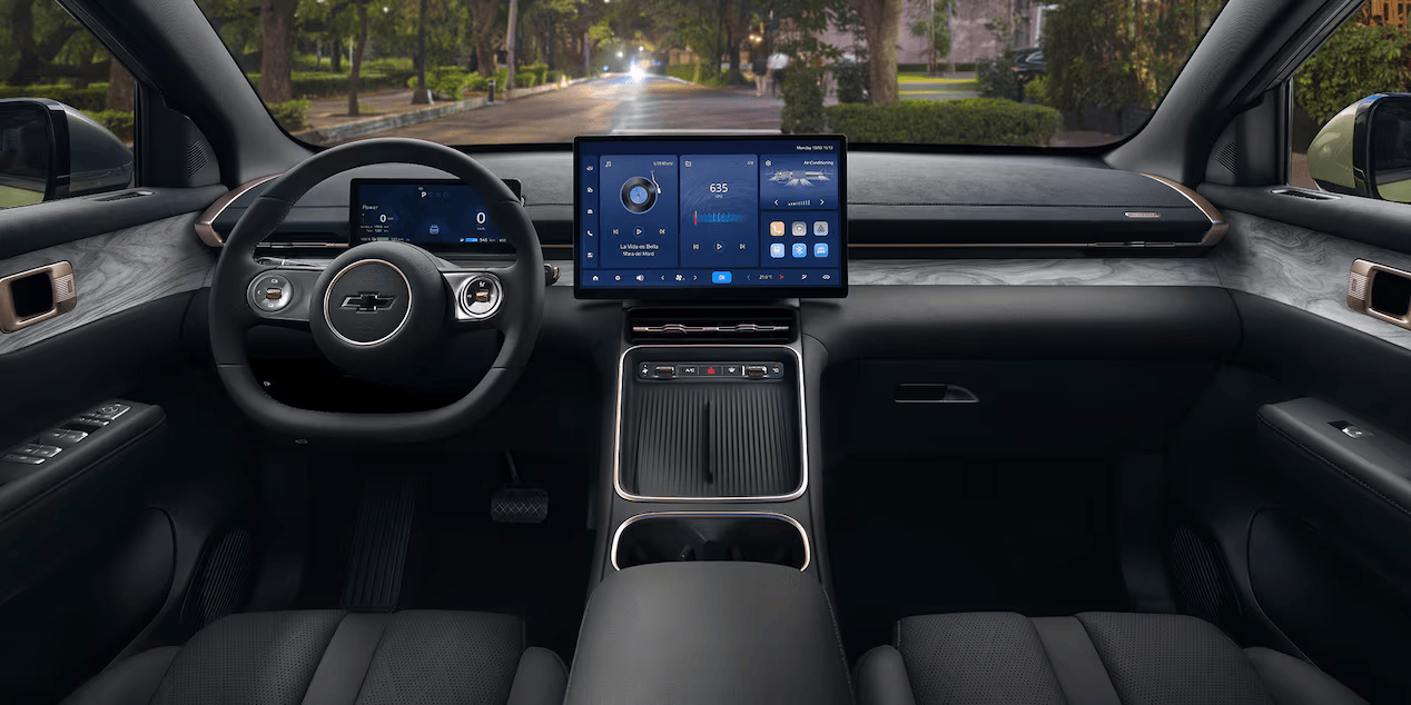 Chevrolet Expands Captiva Lineup With All-Electric EV and Plug-in Hybrid PHEV Variants - interior.png