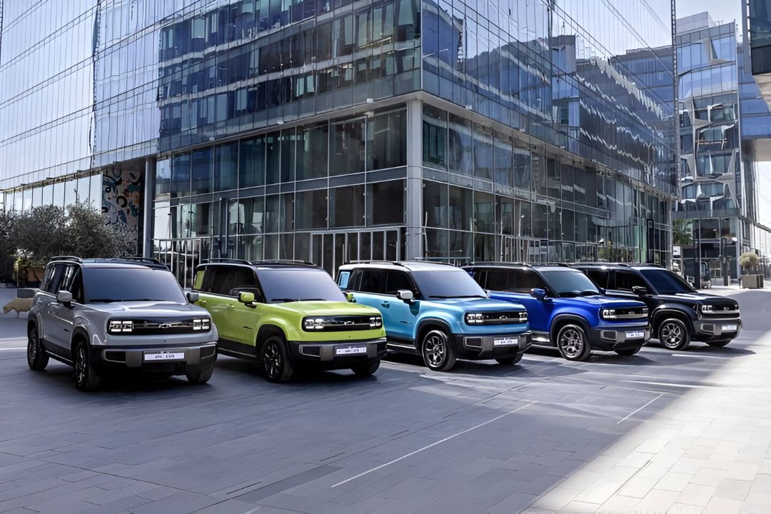 Chevrolet’s Fully Unlocked Spark EUV Lineup Now Available Across the Middle East (1).jpg