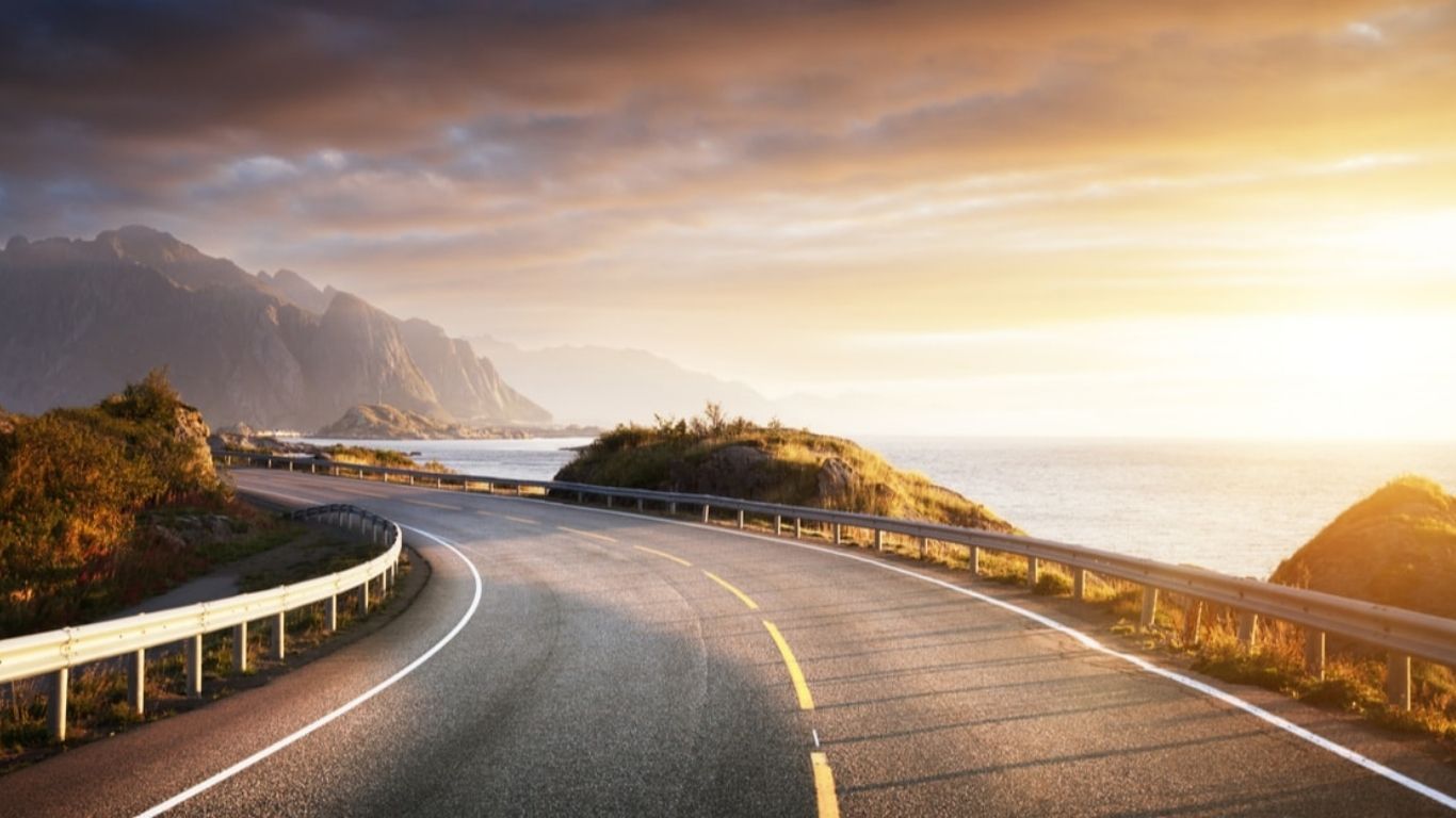 Epic Routes Driving the UAE's Most Scenic and Challenging Paths.jpg