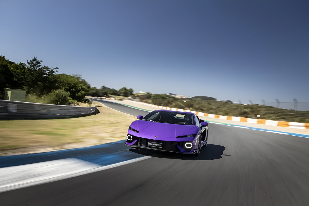 Lamborghini Temerario Makes Global Debut With V8 Bi-Turbo Hybrid Powertrain (1).png