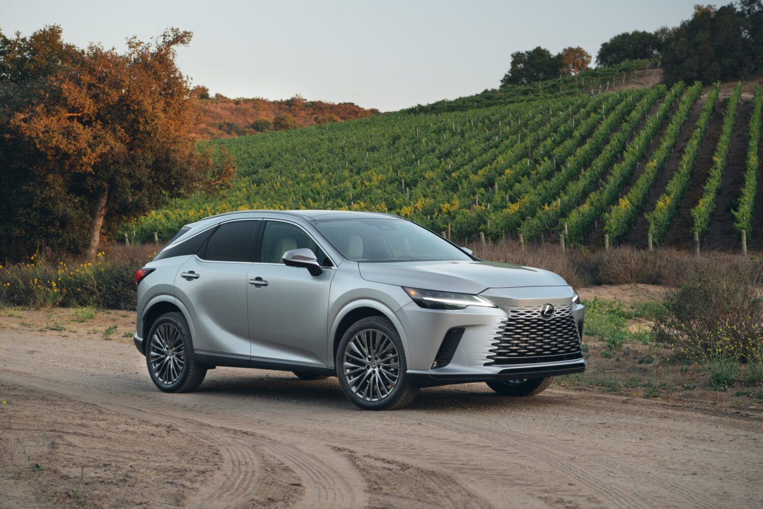 Lexus Unveils Enhanced 2026 RX Crossover Luxury, Performance, and Advanced Safety Features 2.jpg