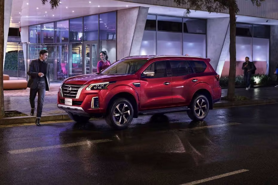 Nissan X Terra Front Side View
