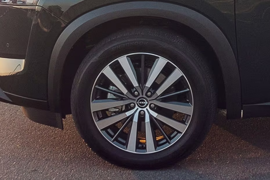 Nissan Pathfinder Wheel