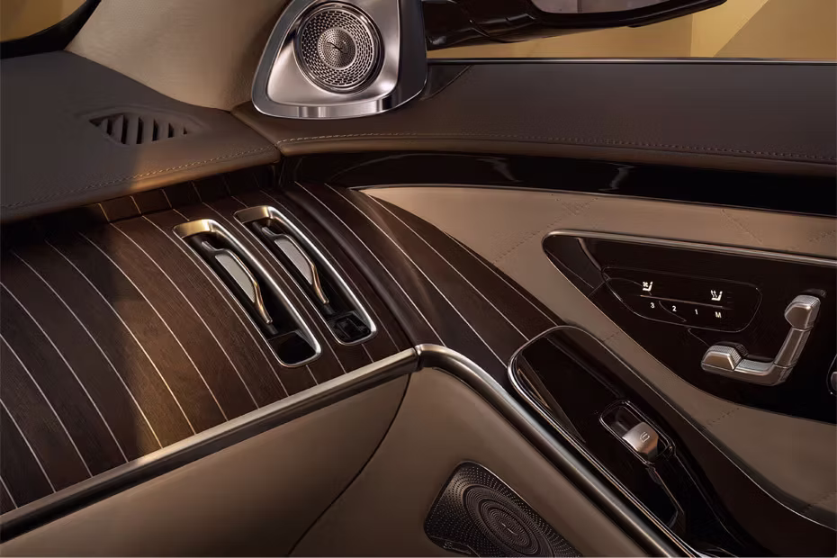 Mercedes-Benz S-Class Passenger Side Control And View