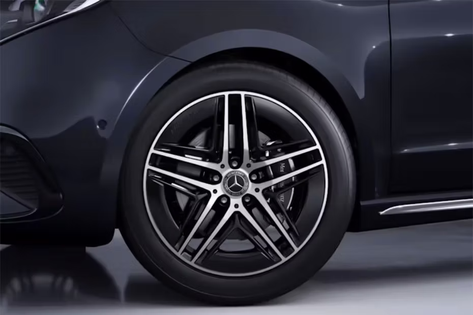 Wheel- Mercedes-Benz V Class 18 Inc Alooy Wheel Close-Up View