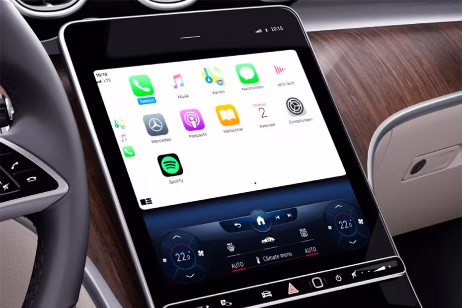Mercedes-Benz C Class Stereo View With Multimedia And AC Controls 