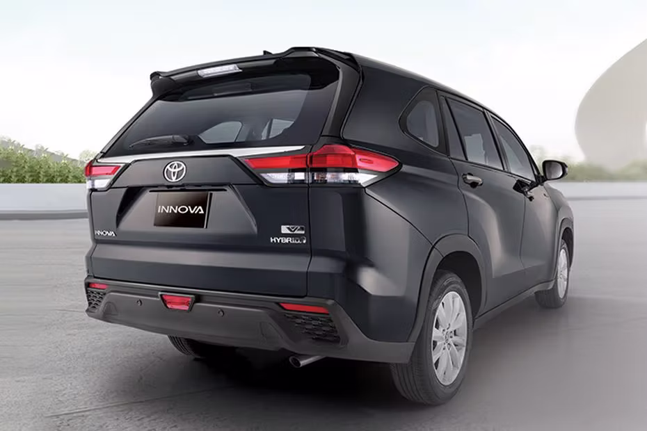Toyota Innova Hycross Rear Tail Light  With Wheel View