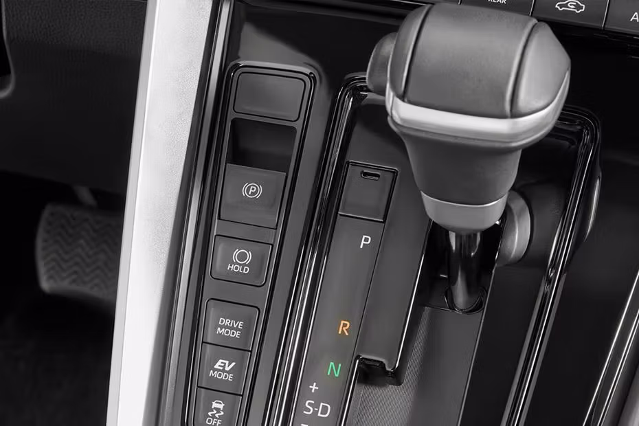 Toyota Innova Hycross Gear Shifter