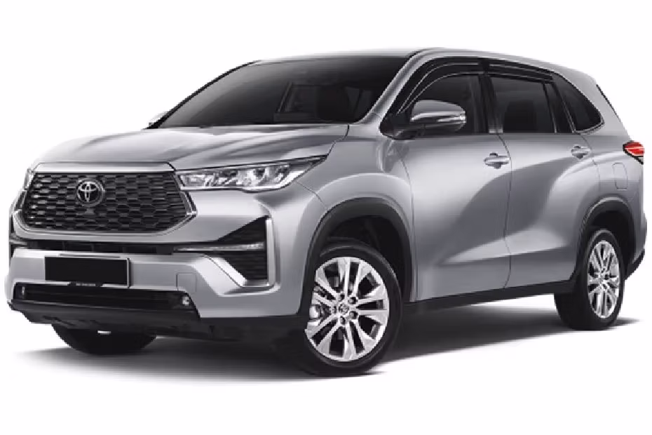 Toyota Innova Hycross Silver Metallic