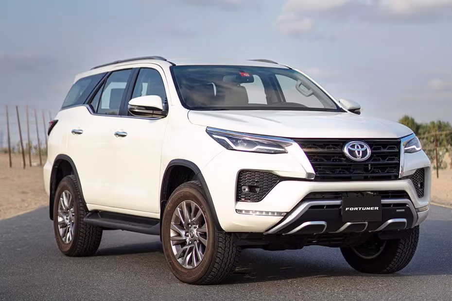 Toyota Fortuner Front Medium View Bi-beam LED Headlights With Auto-leveling And Sharp Styling