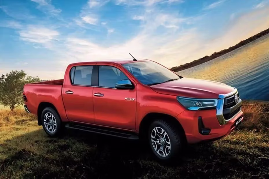 Toyota Hilux Front Cross Side View And Alloy Wheel