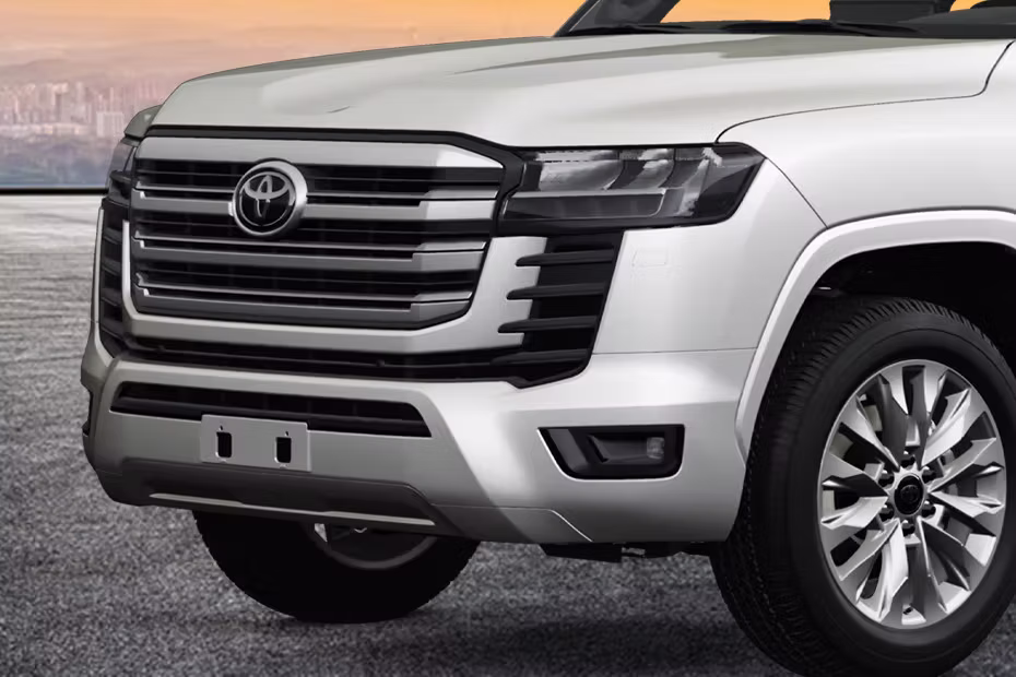 Toyota Land Cruiser Front Grill sharp And Staling With Logo 