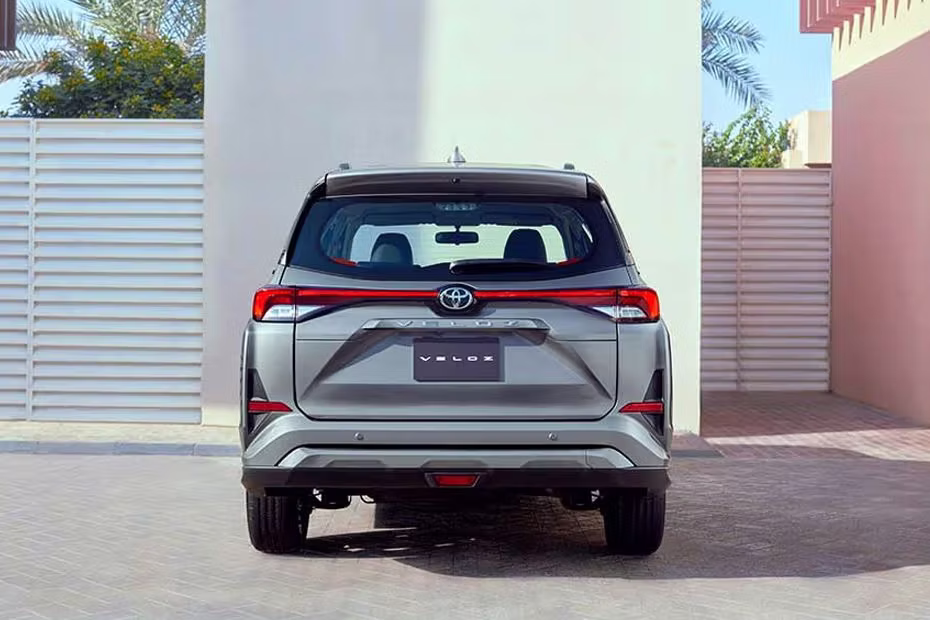 Toyota Veloz Full Rear View With Connected Tail Light 