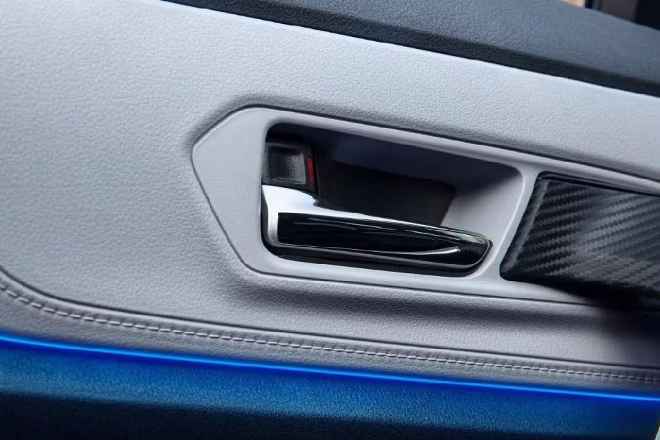 Toyota Veloz Door Handle Interior 