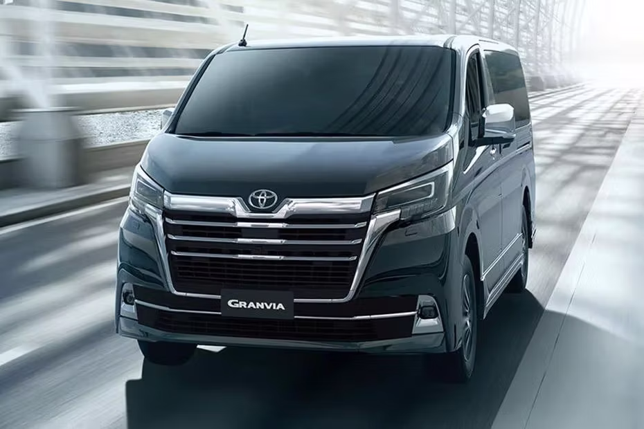 Toyota Granvia Front Full View With Grill & Side Mirror
