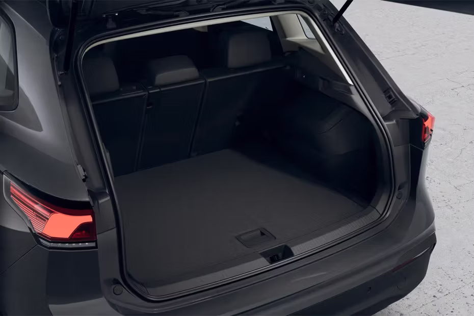 Volkswagen Tiguan Trunk Open Closer View