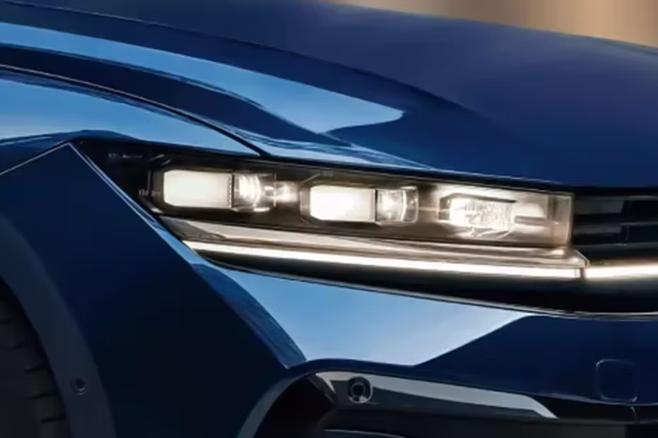 Volkswagen Passat LED Headlight With DRLs