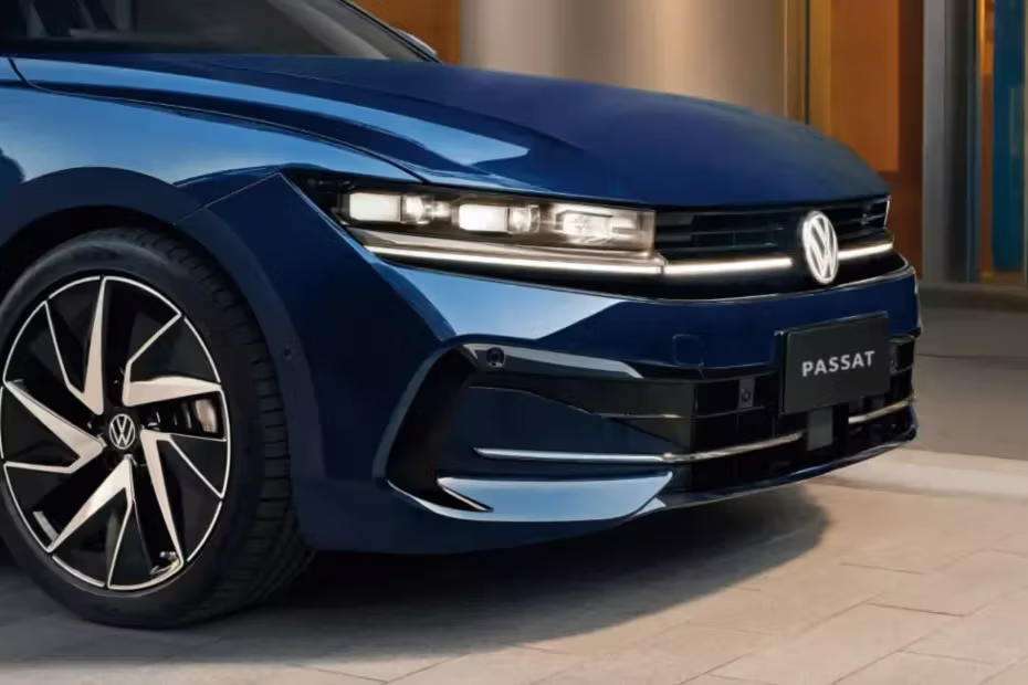 Volkswagen Passat LED DRLs And  Wheel