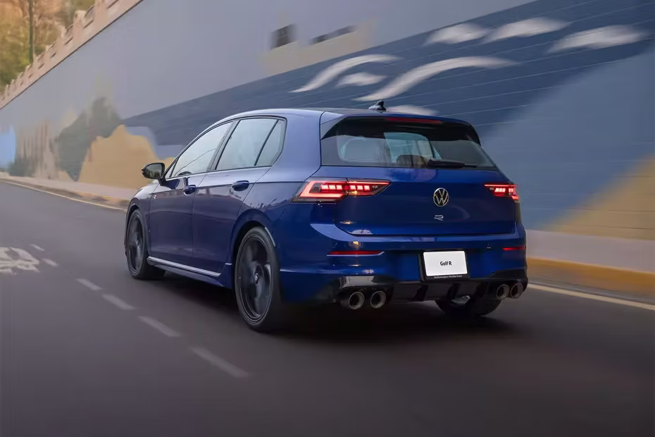 Volkswagen Golf R Rear Medium View