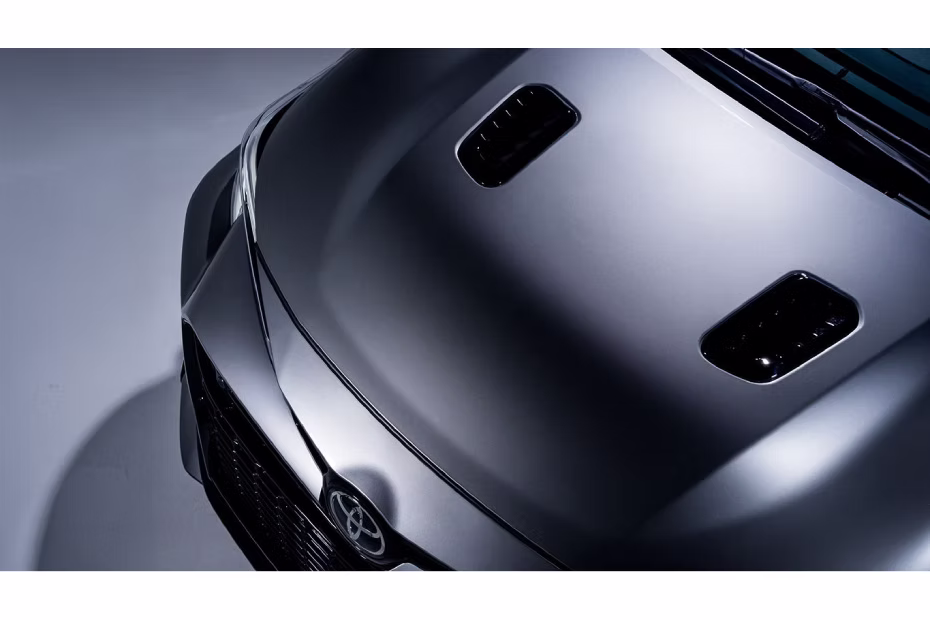 GR COROLLLA 2026