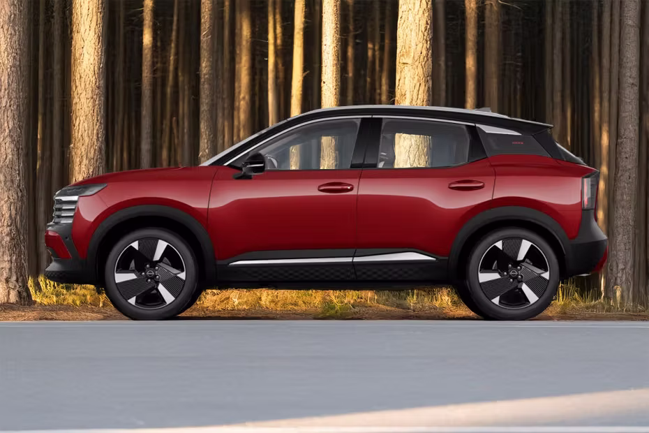 Nissan Kicks 2026 Side View