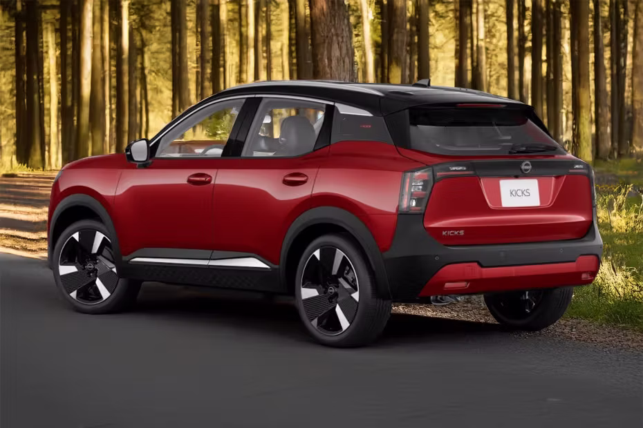 Nissan Kicks 2026 Rear Cross Side View