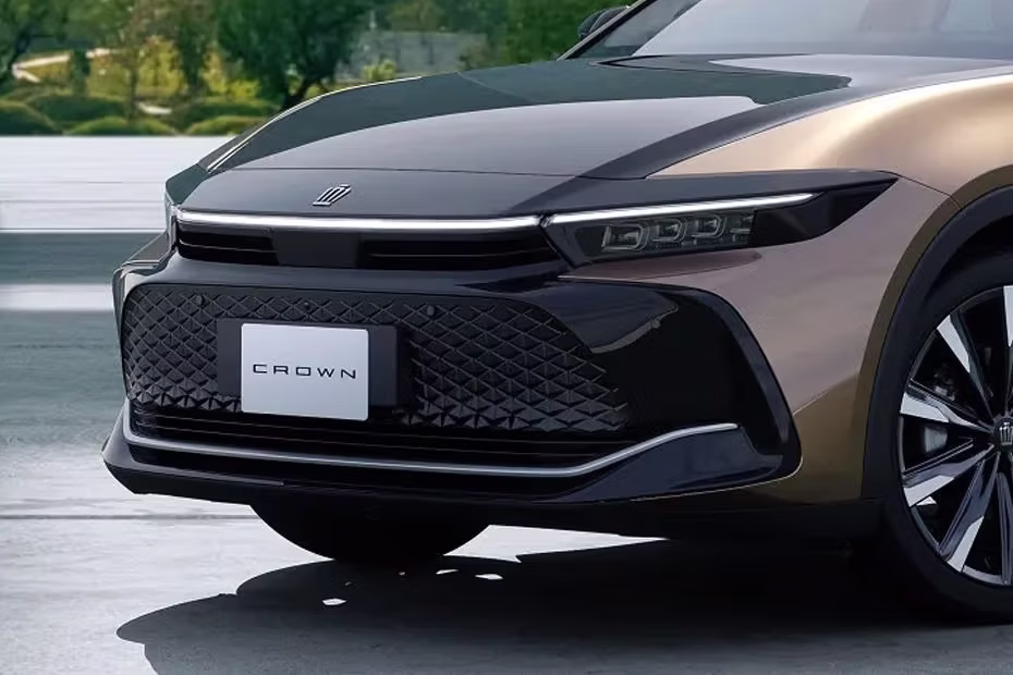 CROWN HYBRID 2026