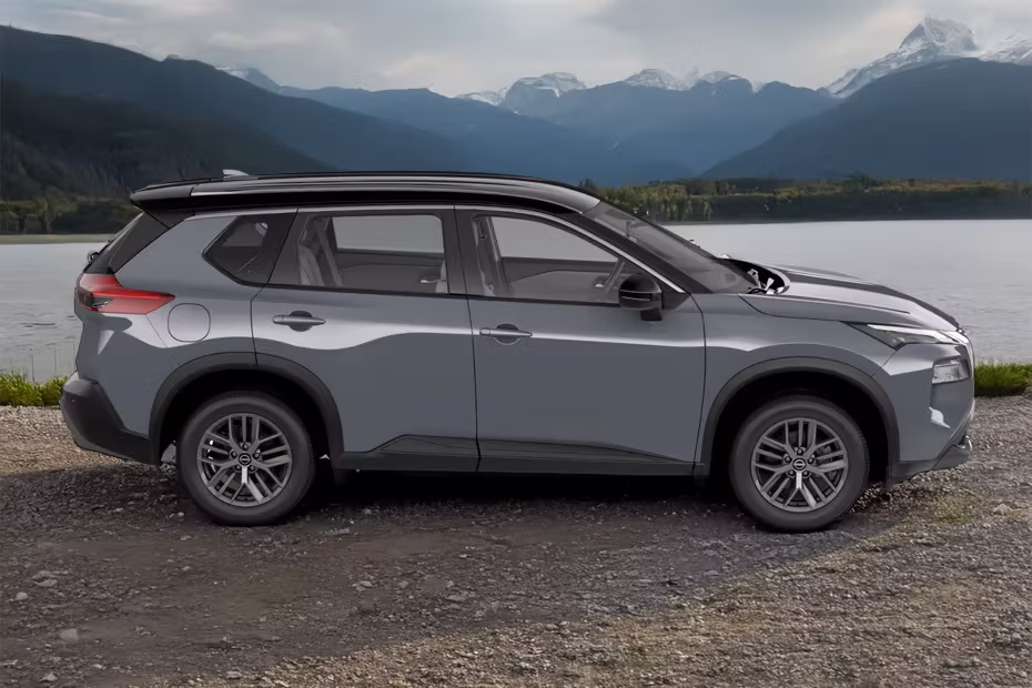 Nissan X Trail Medium Angle Front view