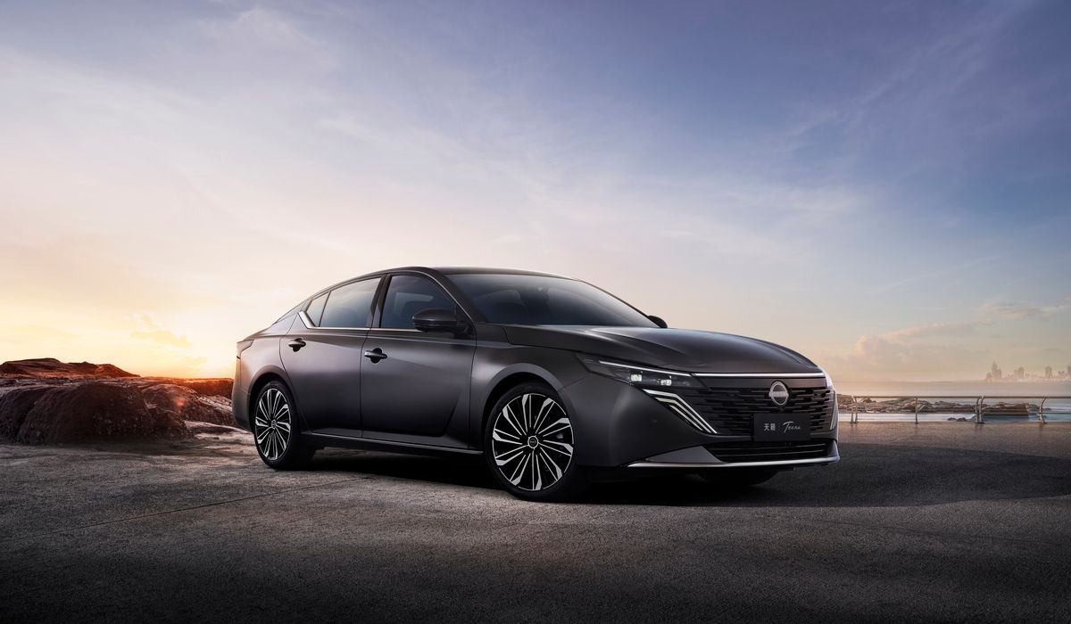 Nissan Unveils All-New N6 Plug-In Hybrid Sedan and Updated Teana 2.jpg