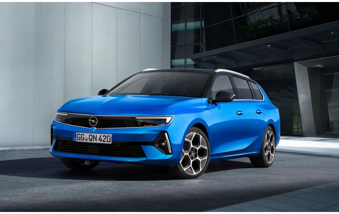 Opel Astra Sports Tourer Hybrid A Versatile Solution for Modern Families and Professionals.jpeg