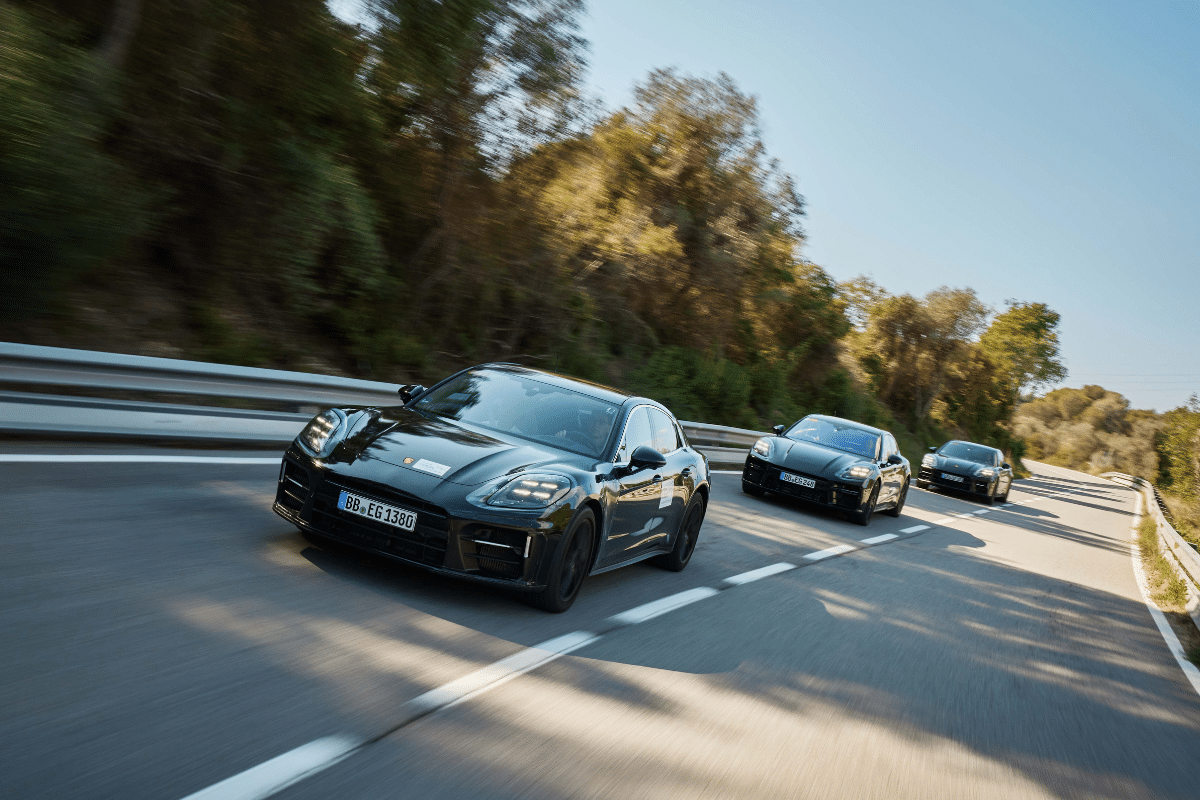 Porsche Plans to Reveal New Panamera Sports Car in Dubai This November.png