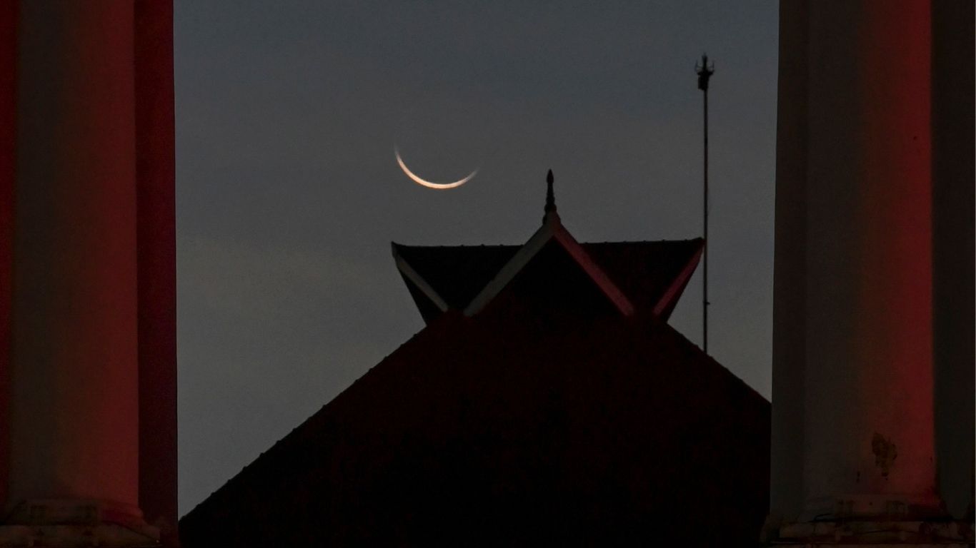 Pre-Ramadan Prep Get Your Car Ramadan-Ready Before the Crescent Sighting.jpg