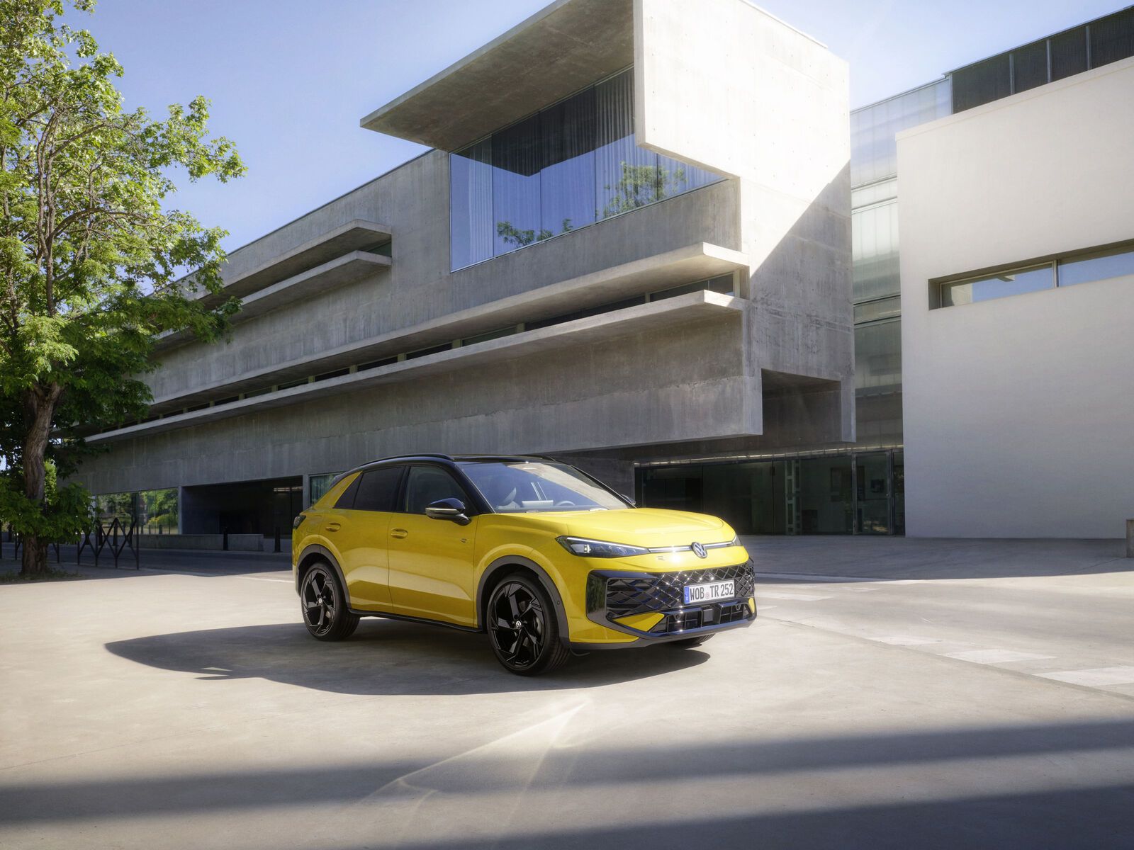 Volkswagen Unveils Next Generation T-Roc Compact SUV.jpg