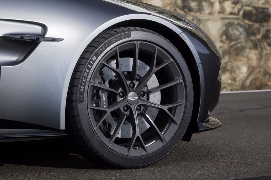 Aston Martin Vantage 2026 Aerodynamic Alloy Wheel Design Close-up