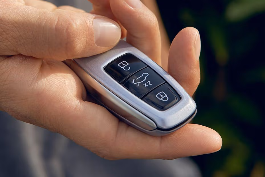  Audi A8 L 2026 Smart Key