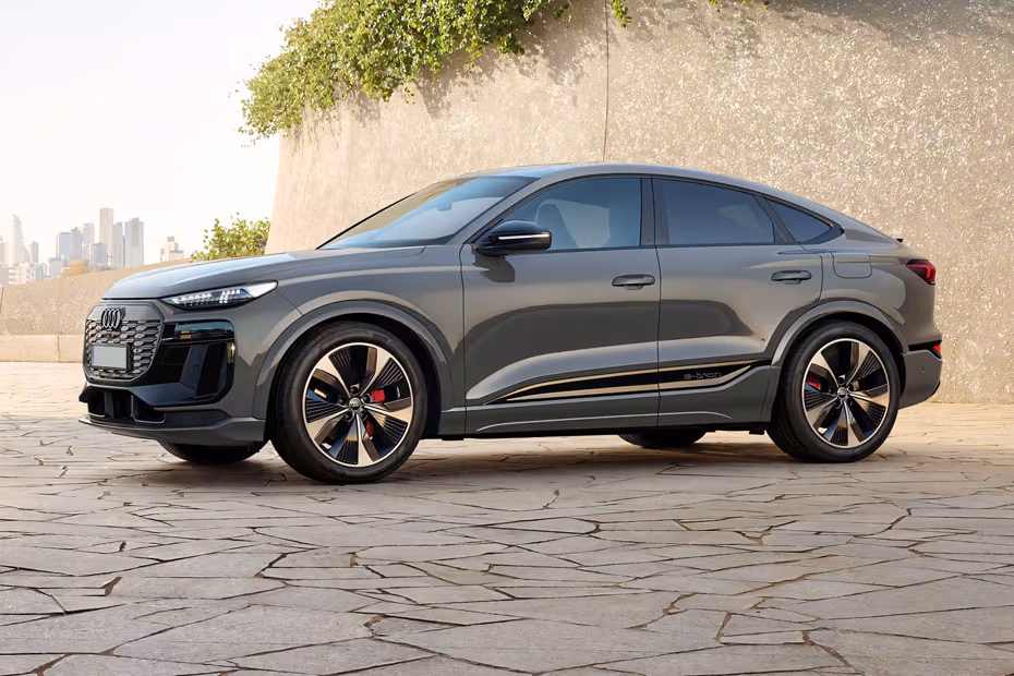 Audi Q6 Sportback e-tron 2026 front left side angle view