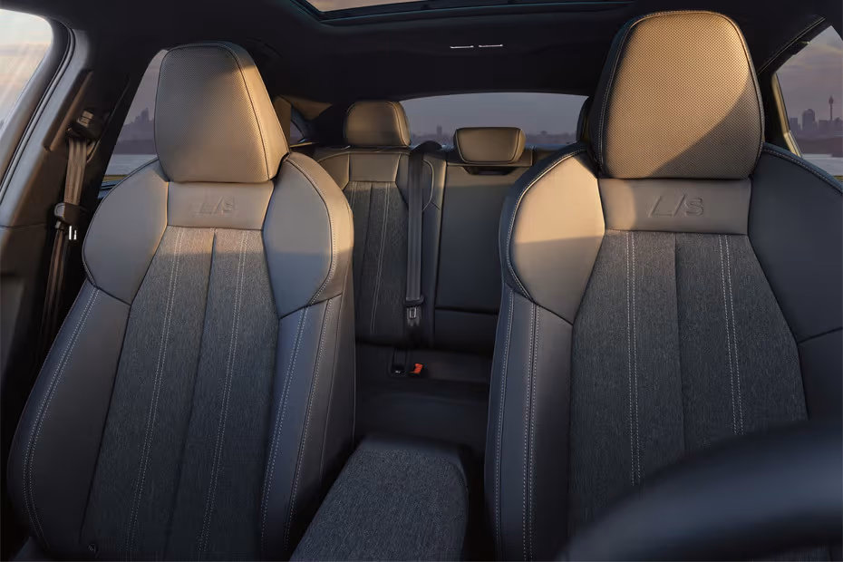 Audi Q6 Sportback e-tron 2026 interior driver side front seat