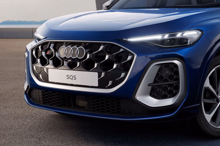 Audi SQ 5 2026 Front Grille Design