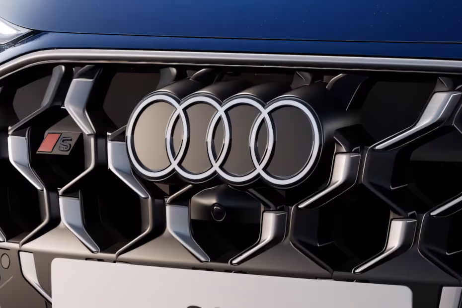 Audi SQ 5 2026 Front Grille Logo