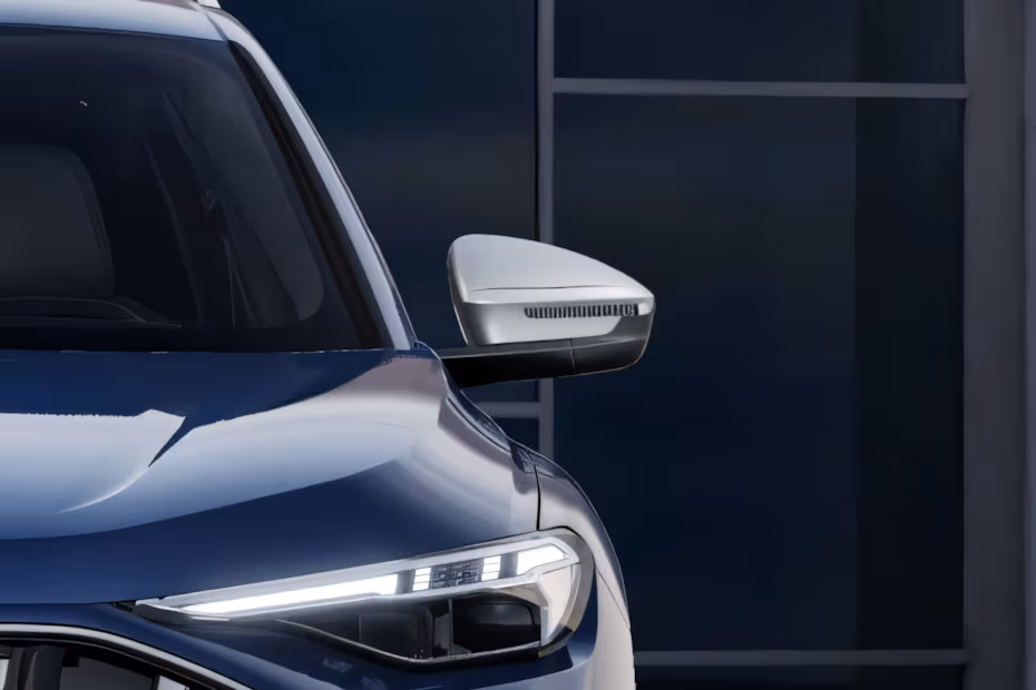 Audi SQ 5 2026 Side Mirror with integrated Turn Indicator