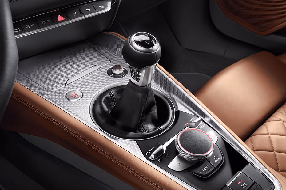 Audi TT Coupe 2026 Central console gear shifter