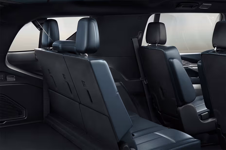 Cadillac ESCALADE IQL 2026 Front seats view from the passenger side cabin