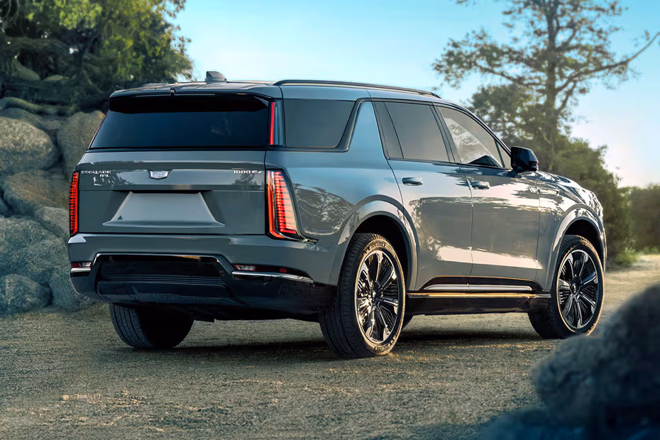 Cadillac ESCALADE IQL 2026 Rear right side angle view showing taillights, tailgate and alloy wheels