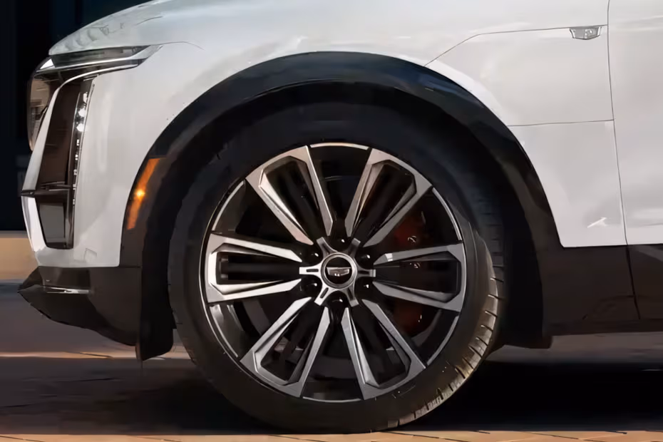 Cadillac LYRIQ 2026 Aerodynamic Alloy Wheel Design Close-up