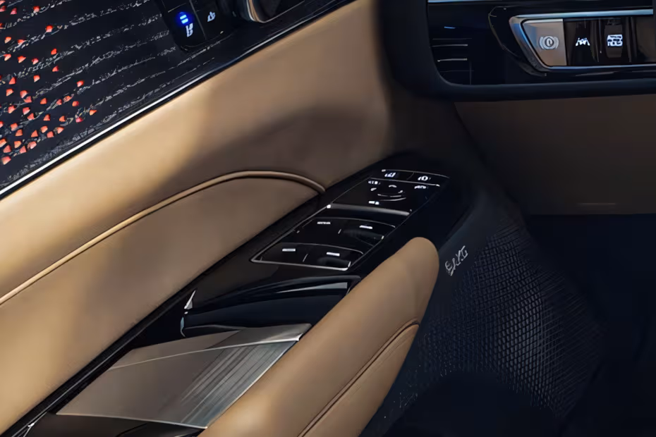 Cadillac LYRIQ 2026 Driver Side Interior Door Panel